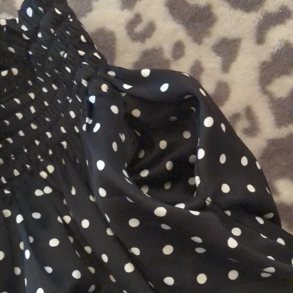 2010 babyGap Smocked Waist Skirt in Black White Polka Dots With Pockets Size 4